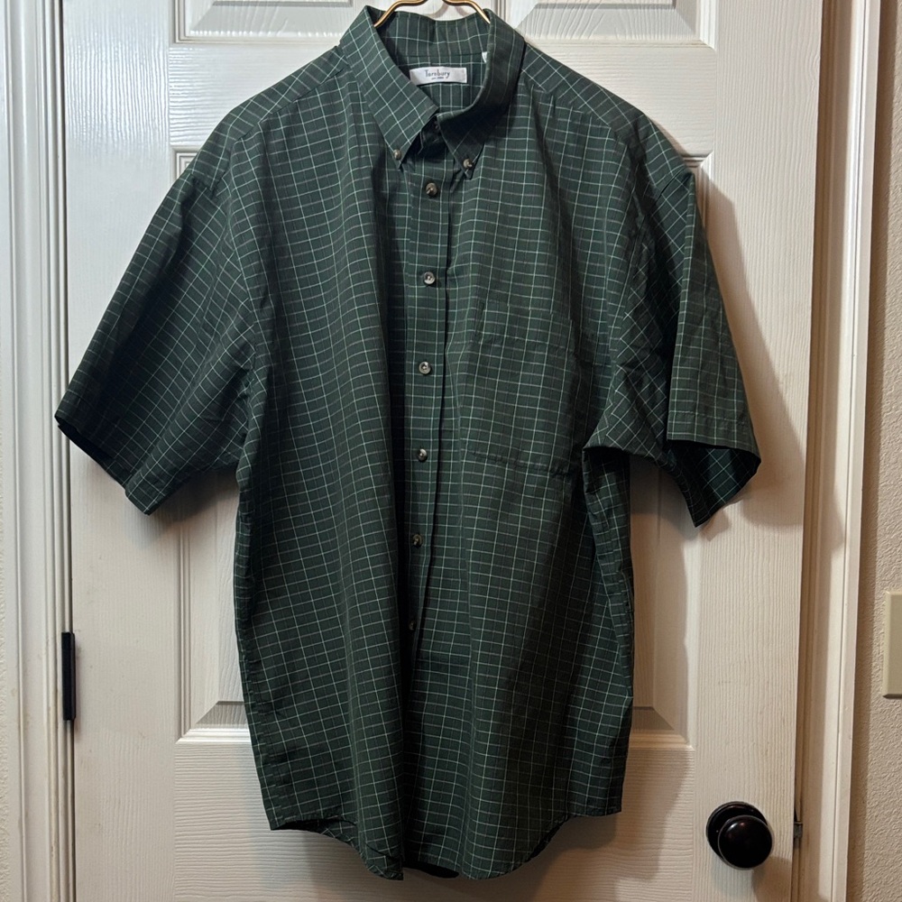Turnbury Men's Short-Sleeve Green Grid Button-Down Shirt